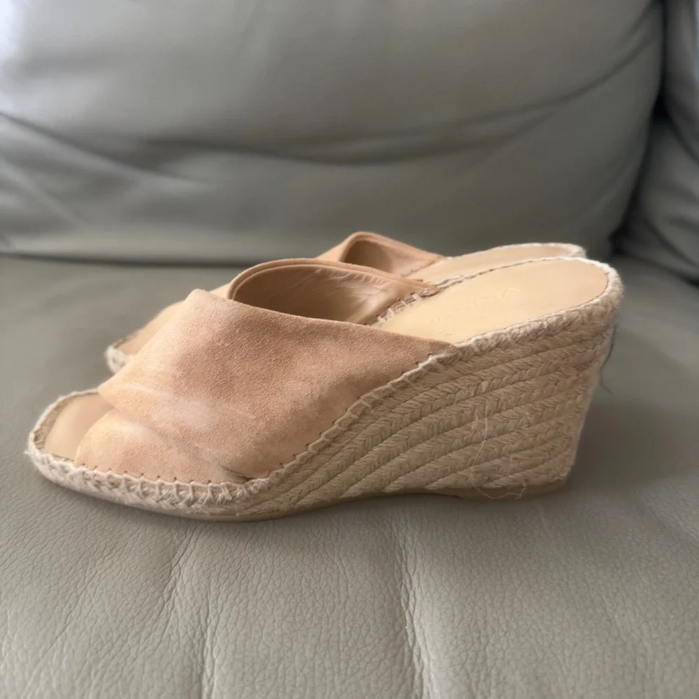 Vince chic suede